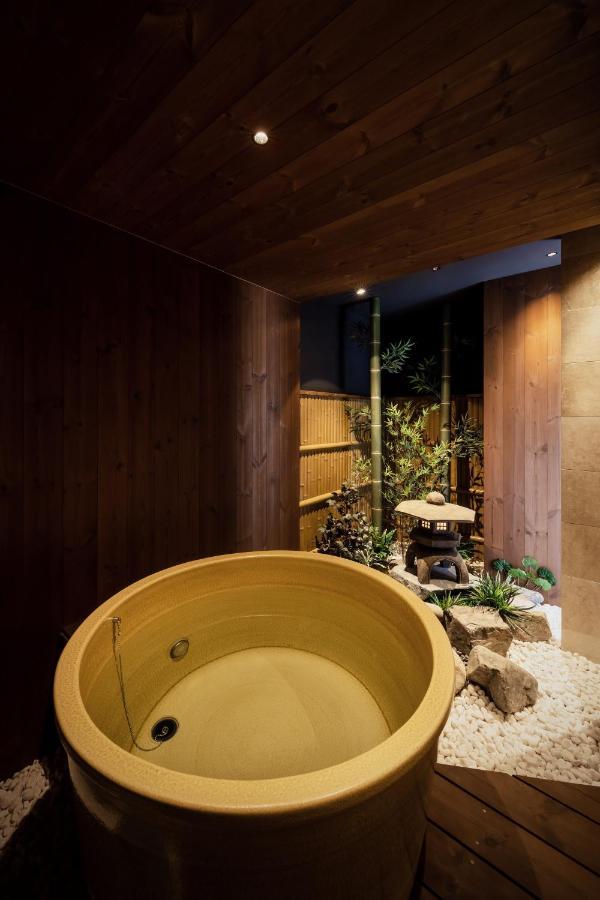 Вилла 古今 天下茶屋 With A Private Parking Lot And A Half Open-Air Bath And Direct To Kix Осака Экстерьер фото